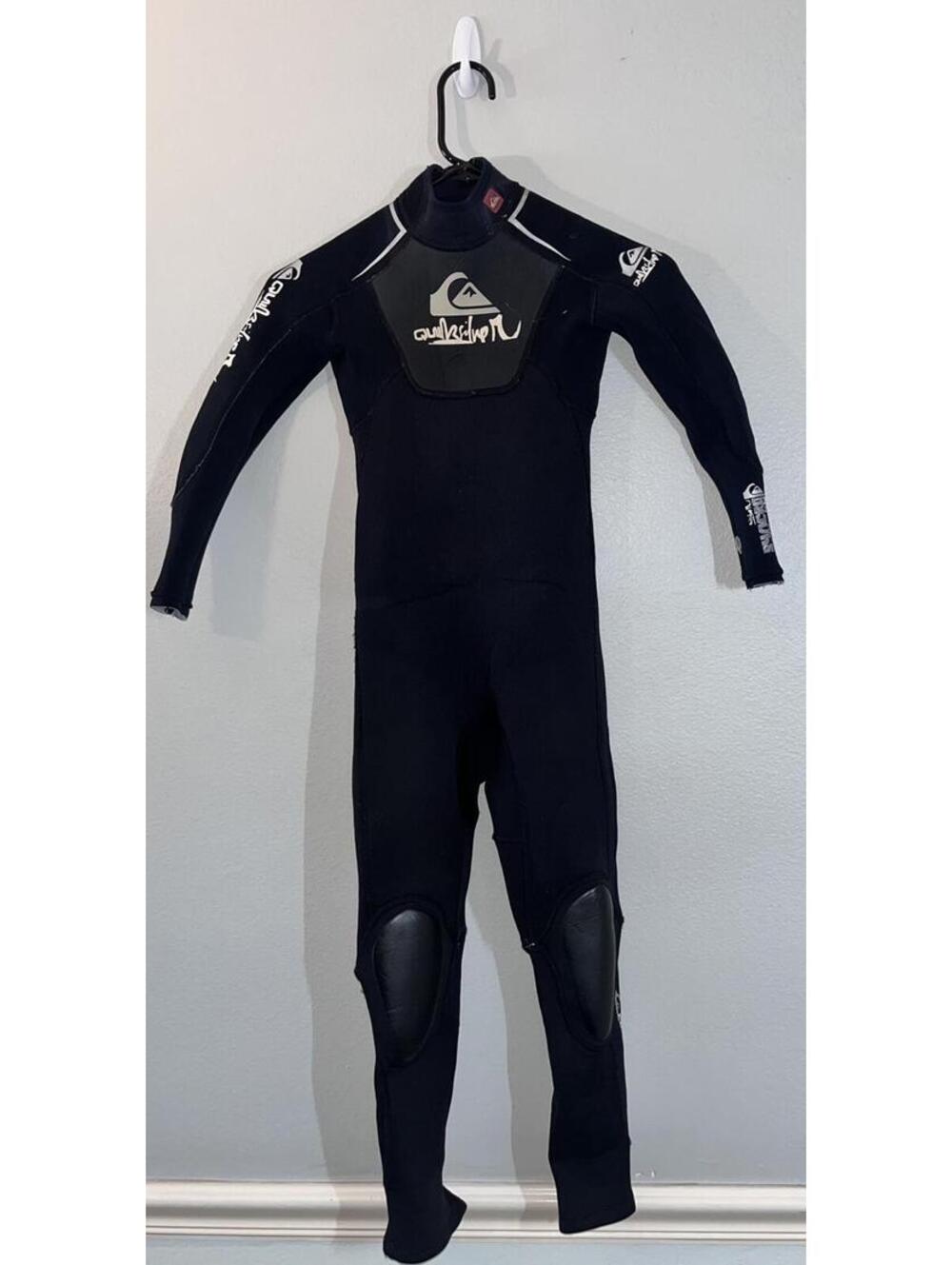 Quiksilver Kids Size 8 8/146 Wetsuit Childs Suit Syncro Hyperstretch 3/2mm Black